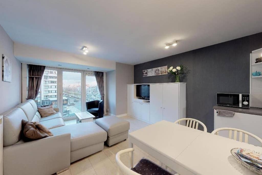 Studio Met Zeezicht Op Heldenplein Knokke-Heist Zewnętrze zdjęcie